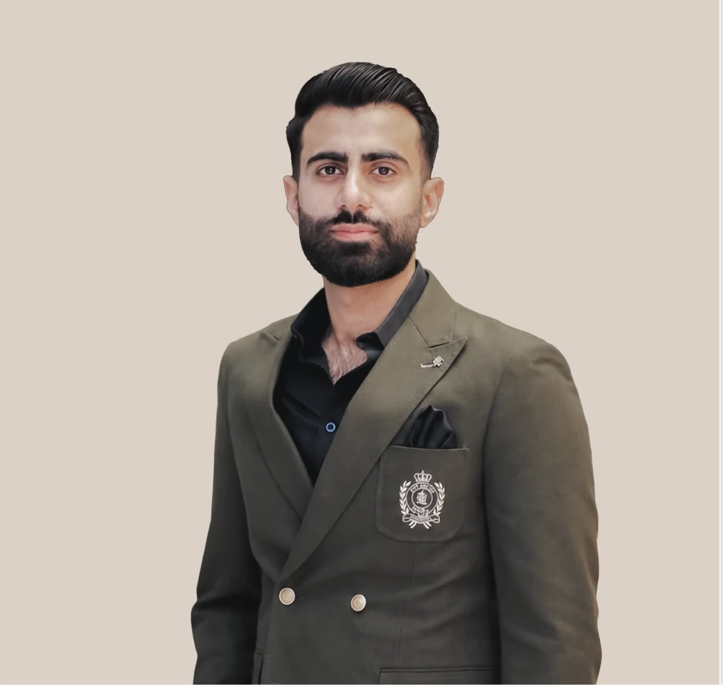 Sheikh Momin Zia, Executive Director of Seven Arz